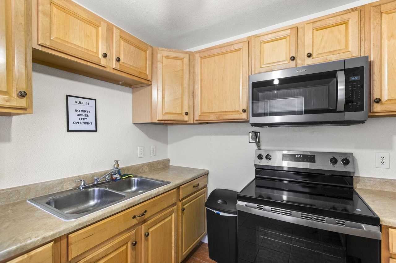 Byrnes Ave - Photo 6 of 11