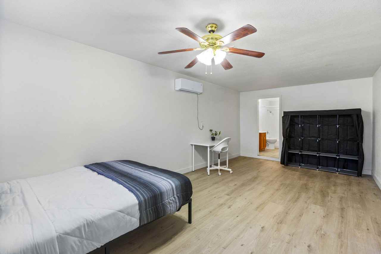 Byrnes Ave - Photo 7 of 11