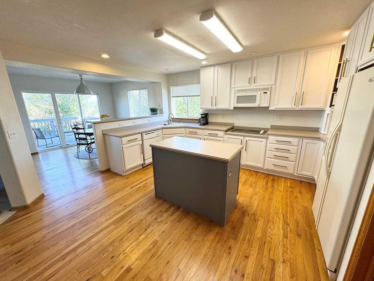 Stockwell Drive - Photo 2 of 11