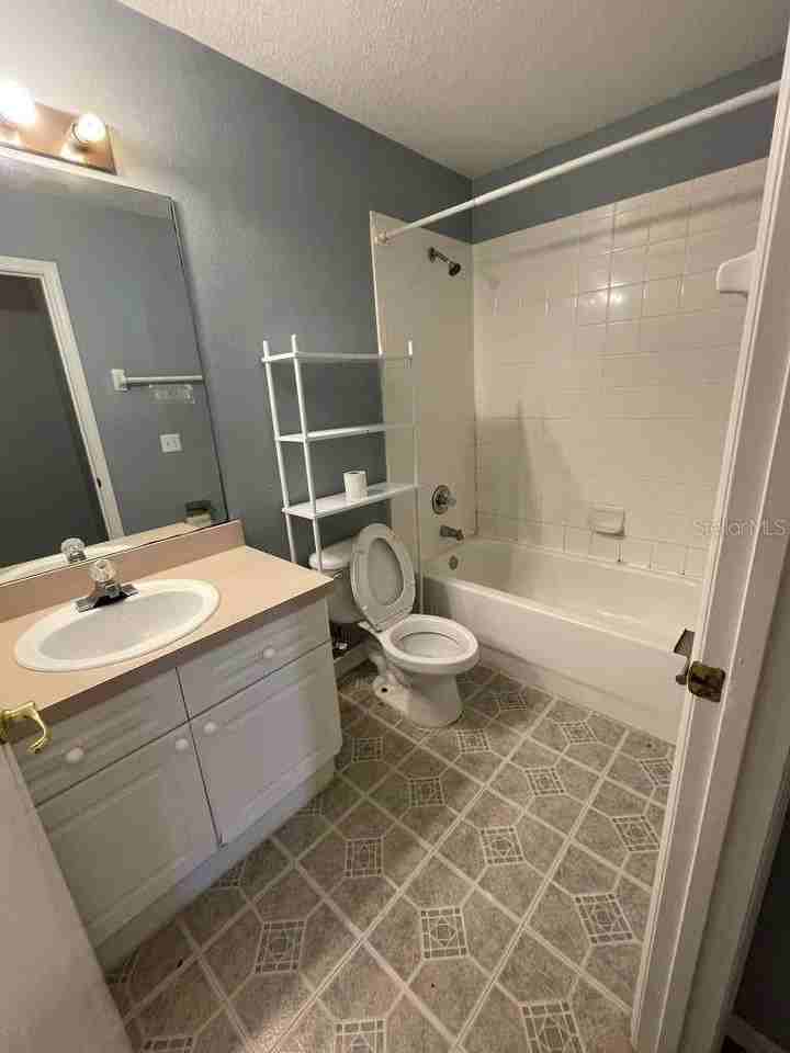 241 Caribbean Dr - Photo 7 of 8