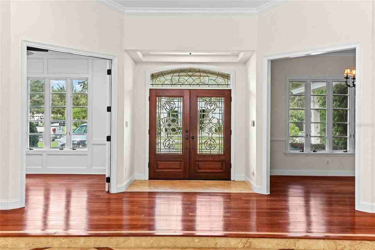 519 Park North Ct - Photo 3 of 44