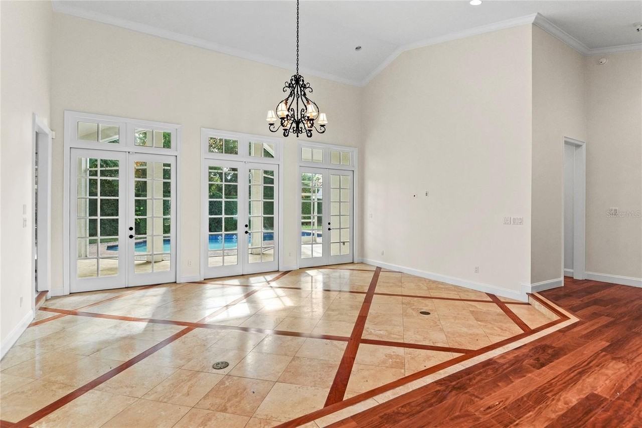 519 Park North Ct - Photo 6 of 44