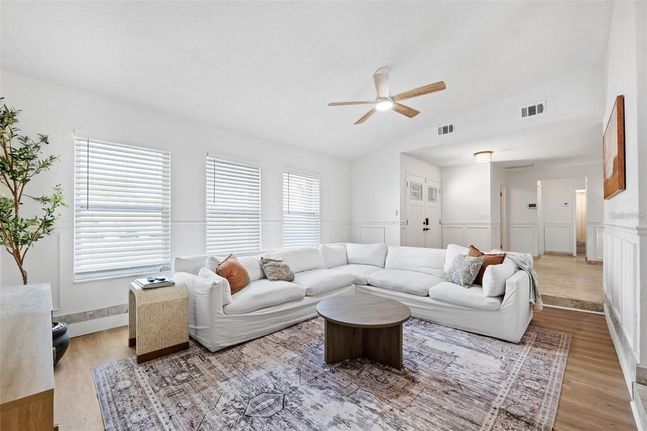 10997 117th St - Photo 2 of 8