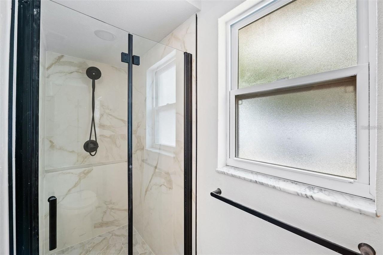 10997 117th St - Photo 5 of 8