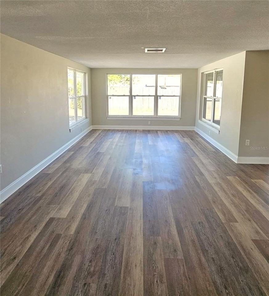 7821 Lotus Dr - Photo 4 of 19