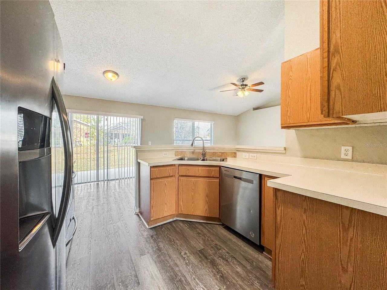 13053 Spencer Ct - Photo 6 of 18