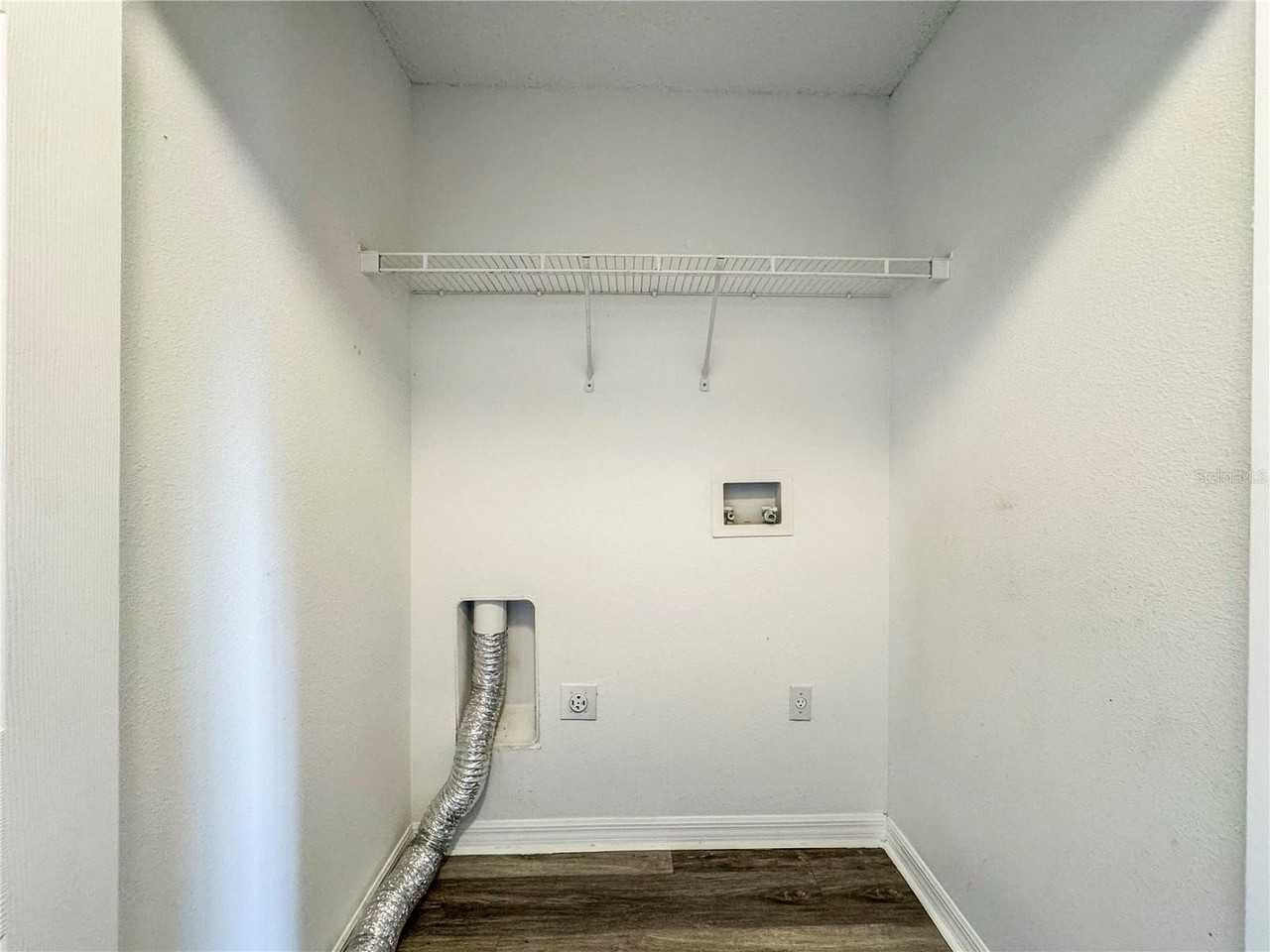 13053 Spencer Ct - Photo 7 of 18