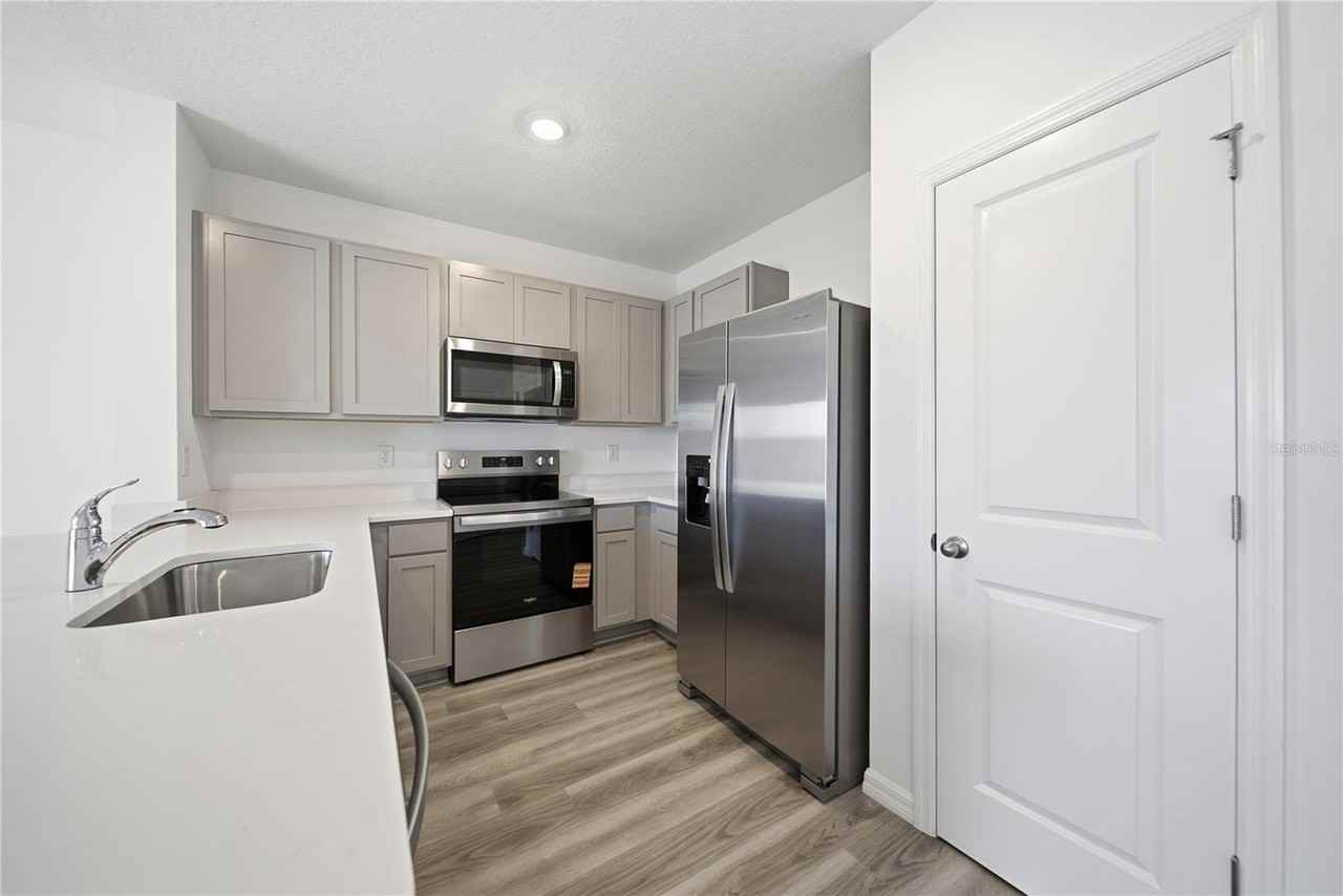 2480 Riversong Lodge Ln - Photo 7 of 30