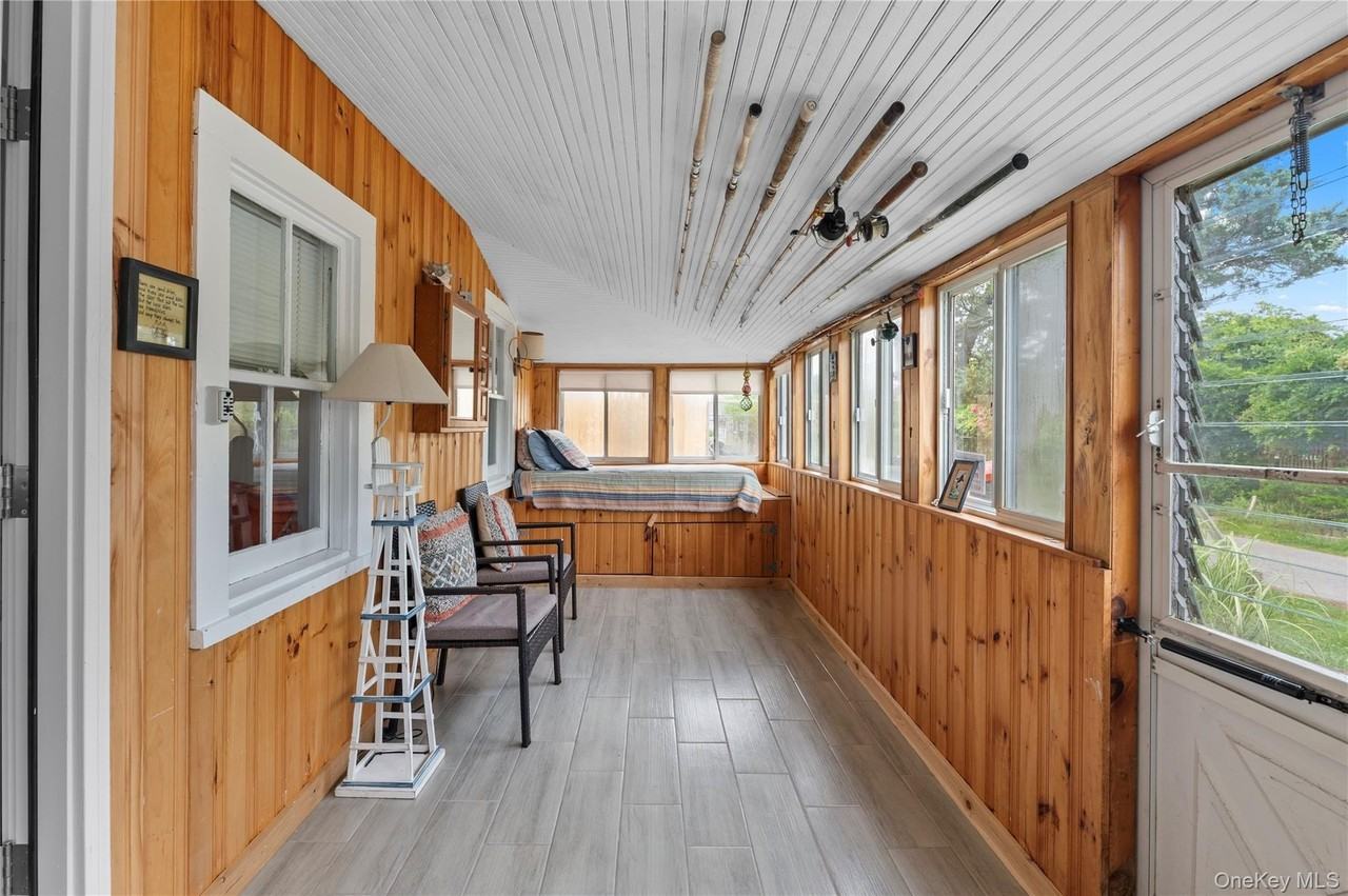 30 Bungalow Walk - Photo 3 of 18