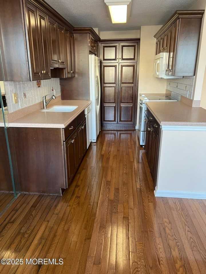 787 Ocean Avenue #314 - Photo 7 of 18