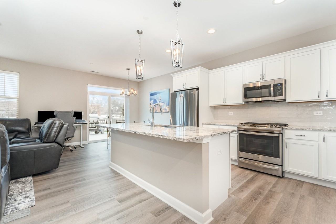 N Masters Dr - Photo 4 of 15