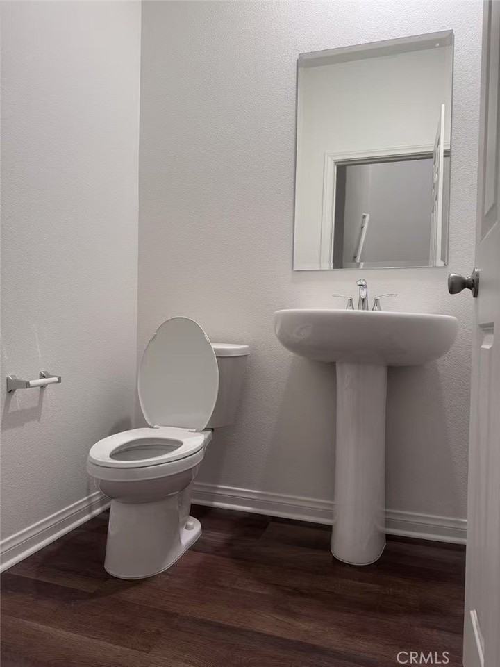 South Laguna Avenue - Photo 5 of 19