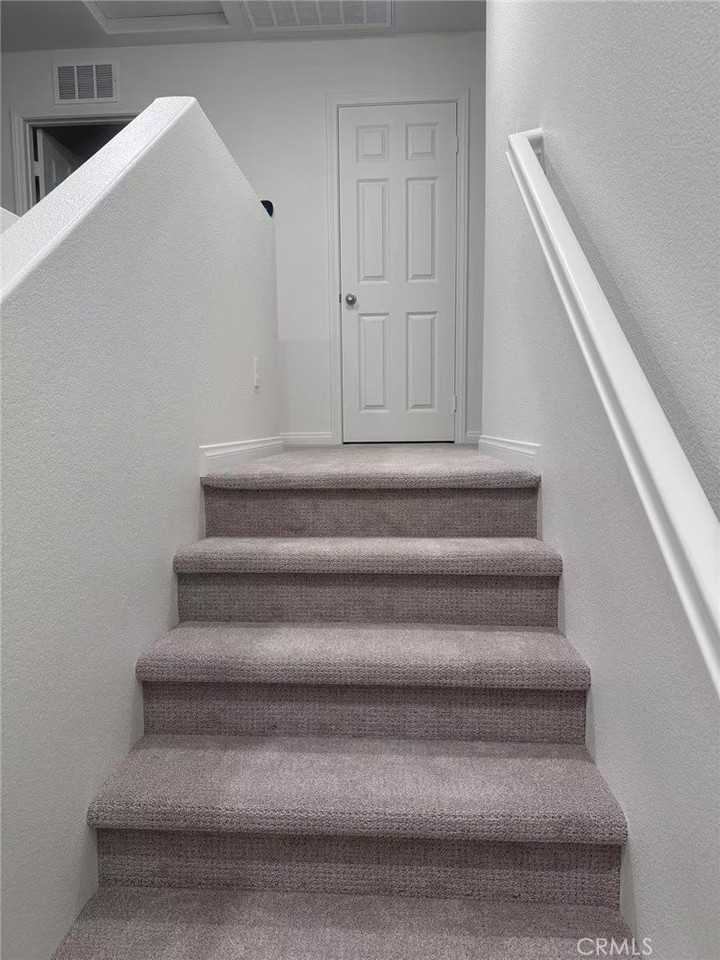 South Laguna Avenue - Photo 7 of 19