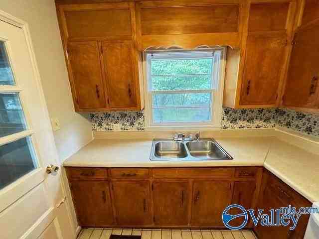 106 Delaware Blvd Nw - Photo 7 of 23