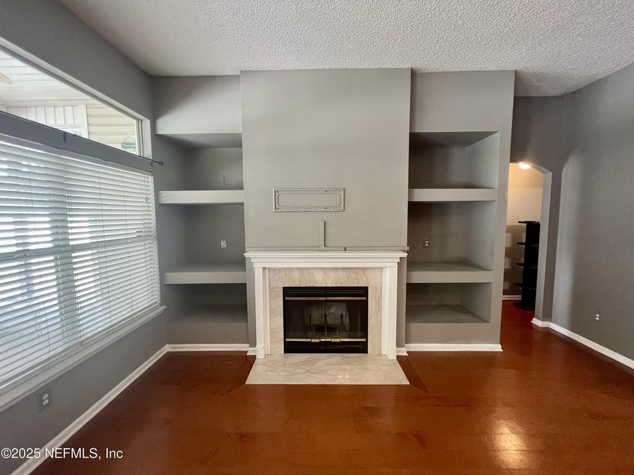 9332 Beresford Ct - Photo 4 of 29