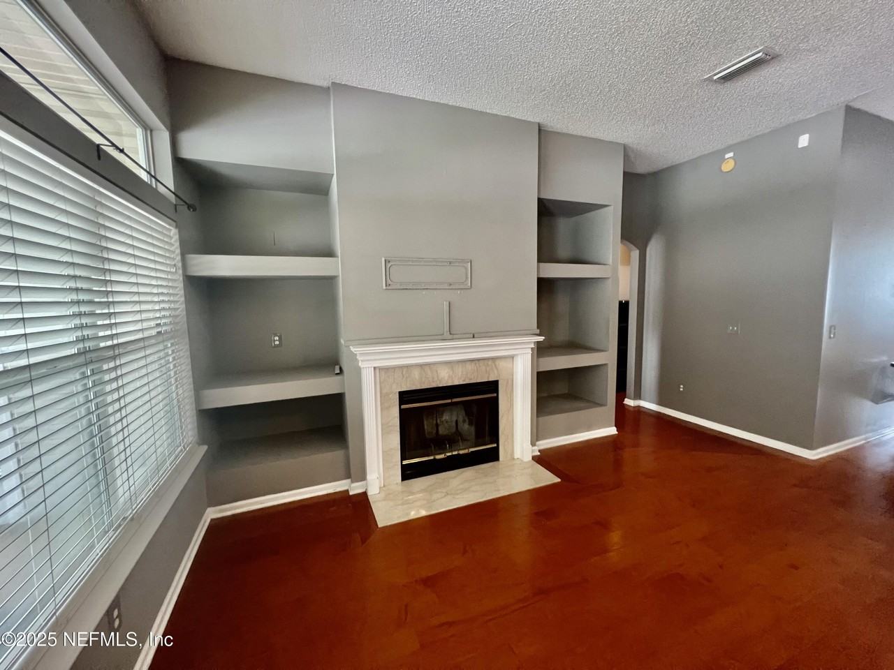 9332 Beresford Ct - Photo 5 of 29