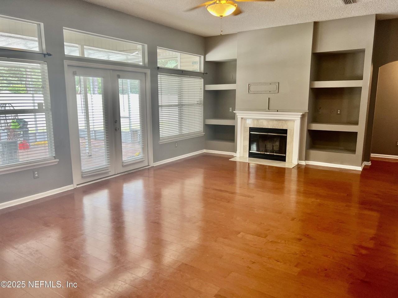 9332 Beresford Ct - Photo 6 of 29