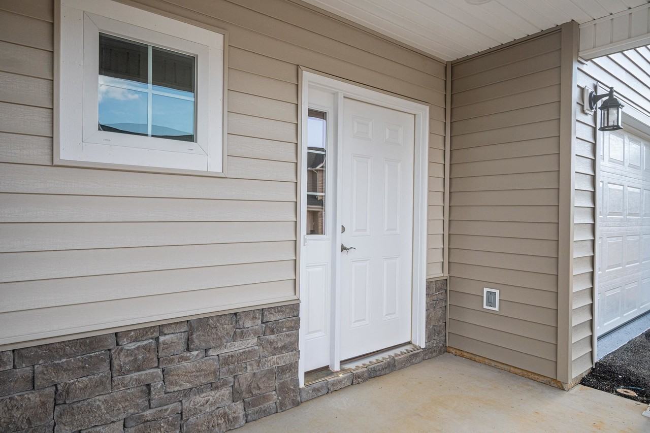 Warren Newcomb Dr - Photo 3 of 48