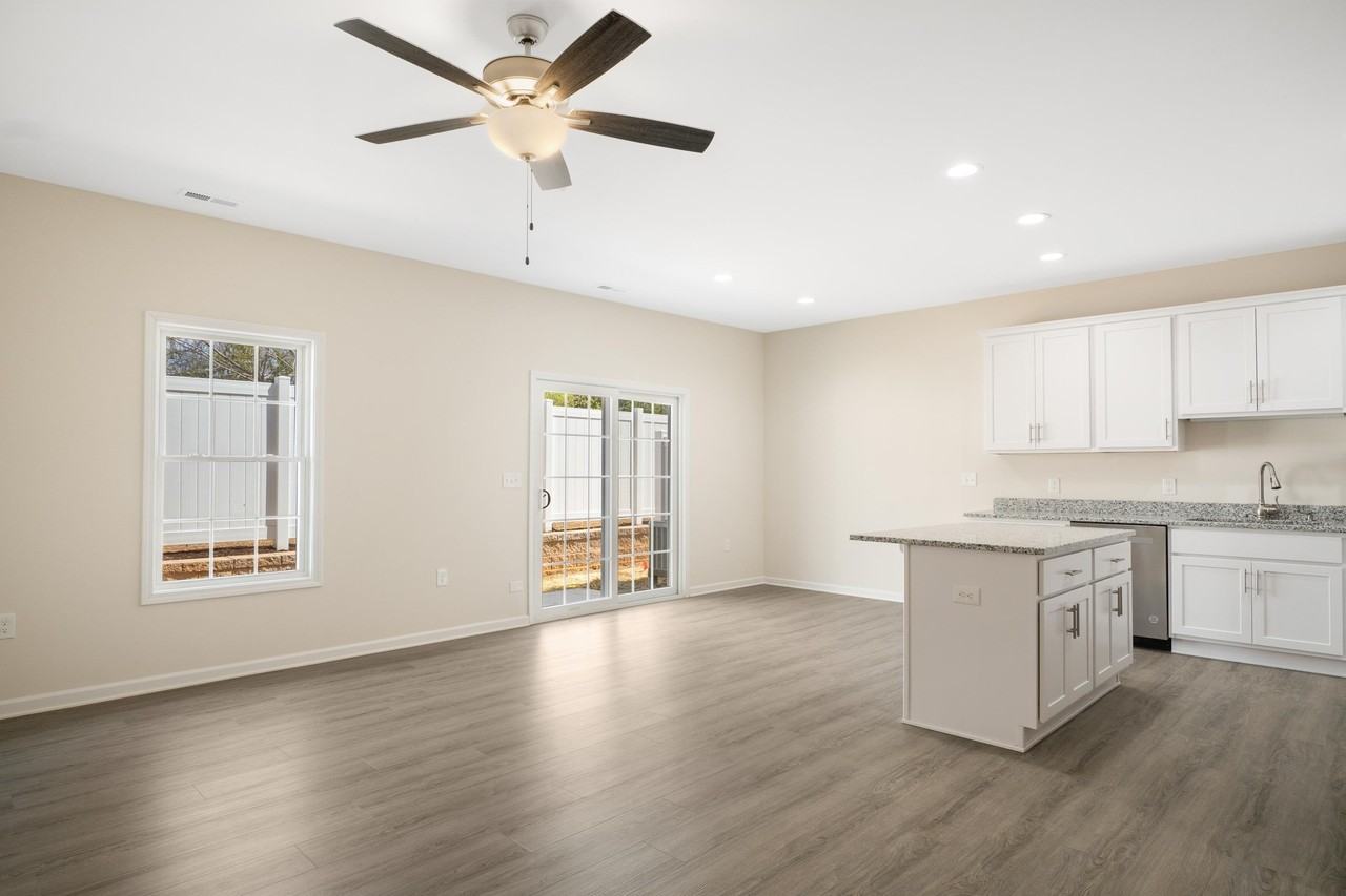 Warren Newcomb Dr - Photo 7 of 48