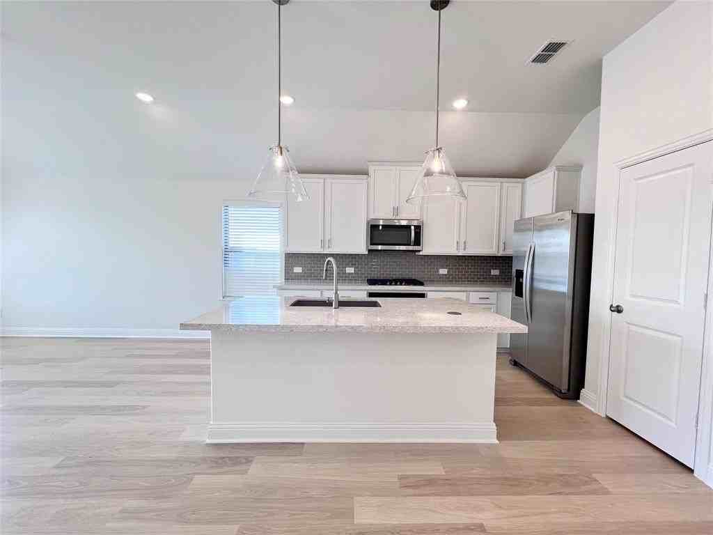 1805 Willowhurst Ln - Photo 5 of 21