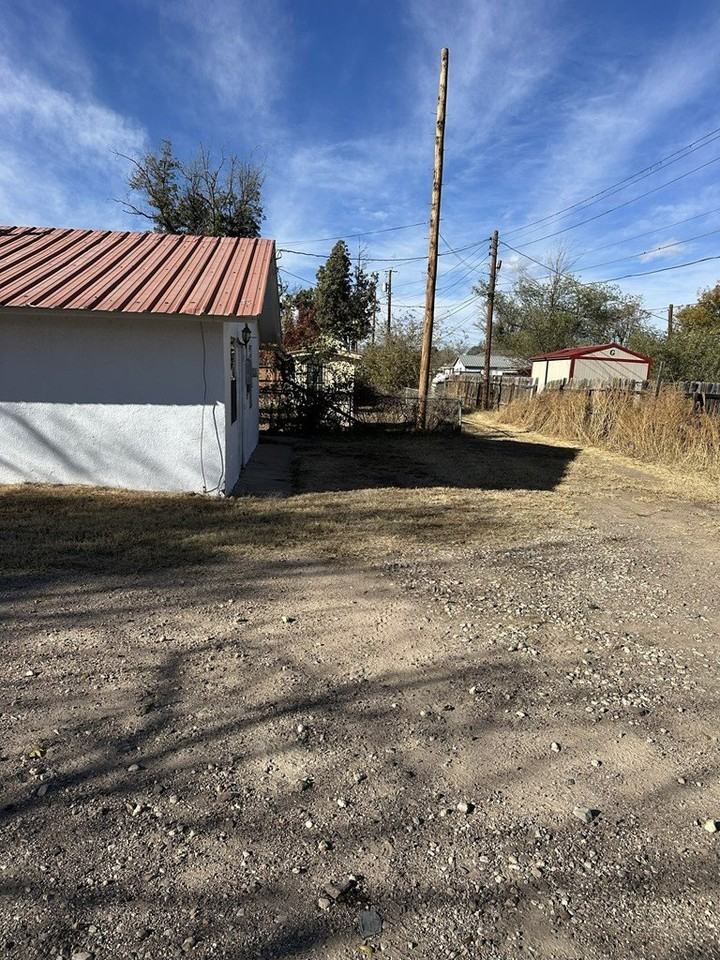 1104 North 5th Street - Photo 3 of 13