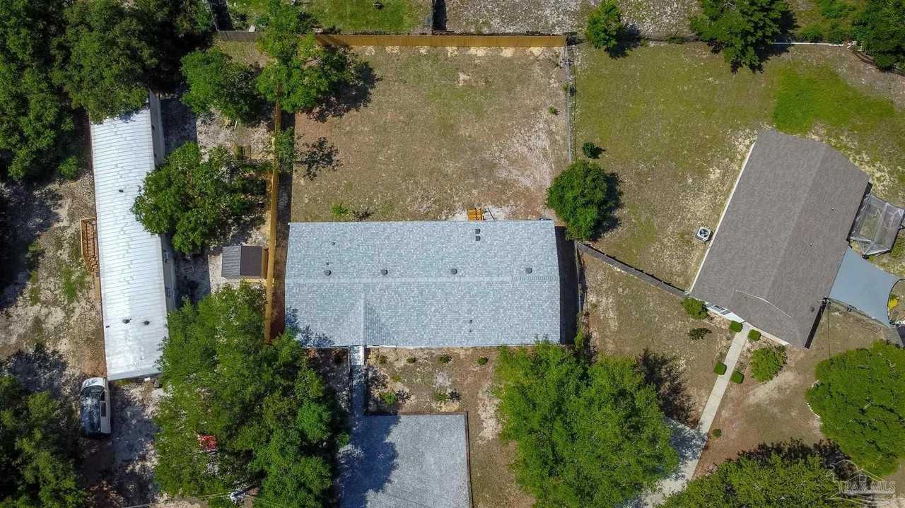 5816 Congress Ct - Photo 3 of 33