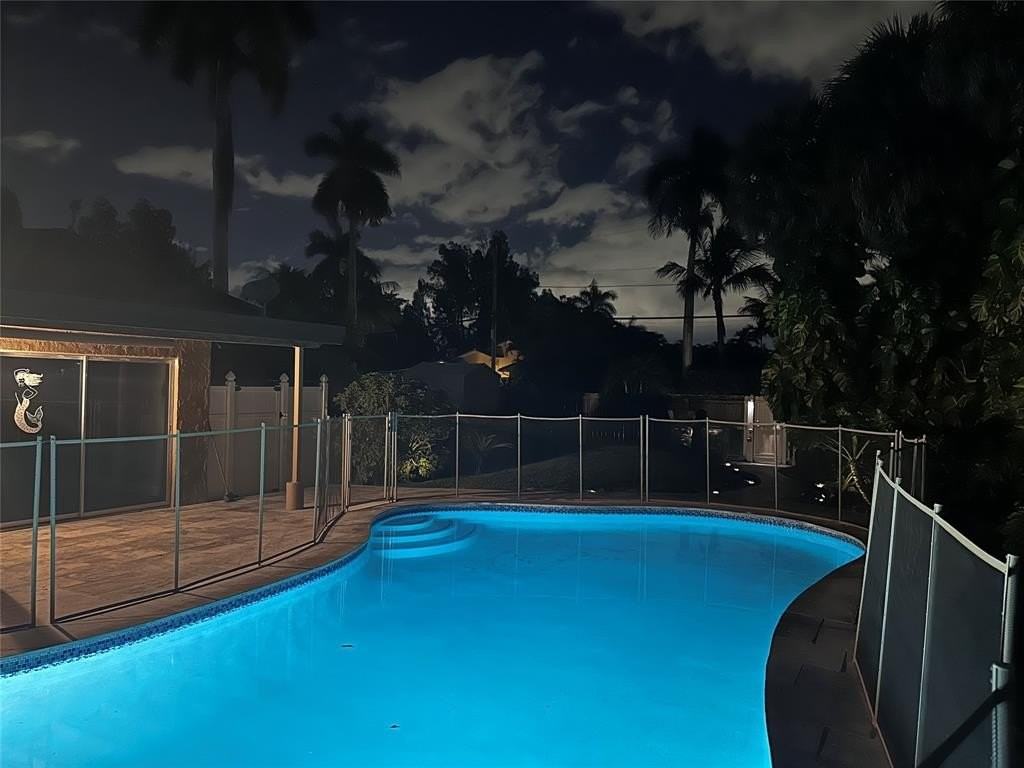 Southeast 48th Street - Photo 5 of 7