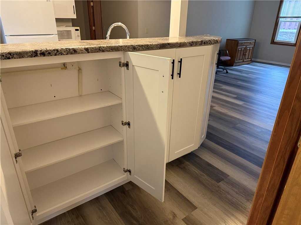 538 Woodridge Ct Unit 2 #2 - Photo 6 of 20