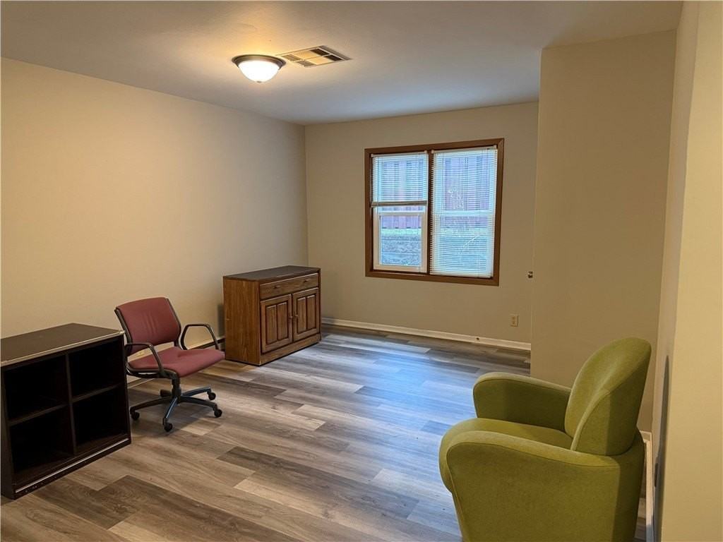 538 Woodridge Ct Unit 2 #2 - Photo 7 of 20