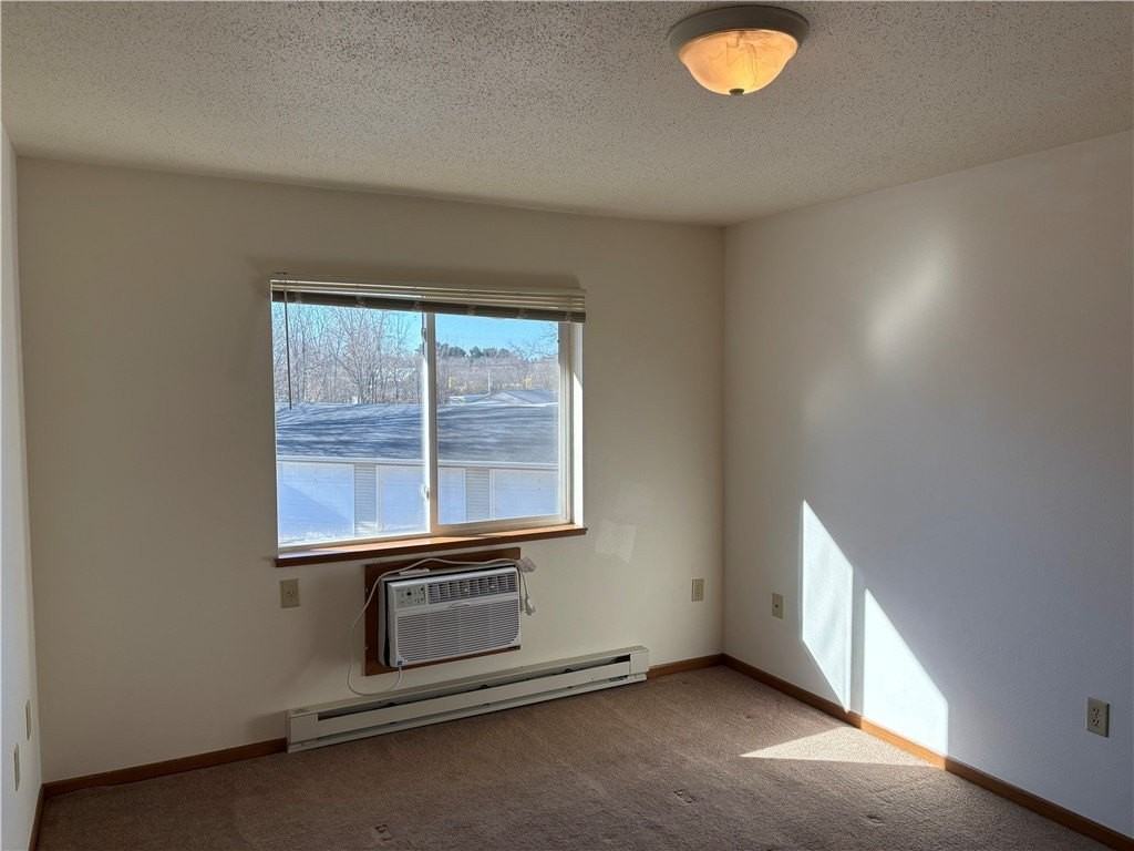 705 Bruce Ct Apt 9 #9 - Photo 5 of 17