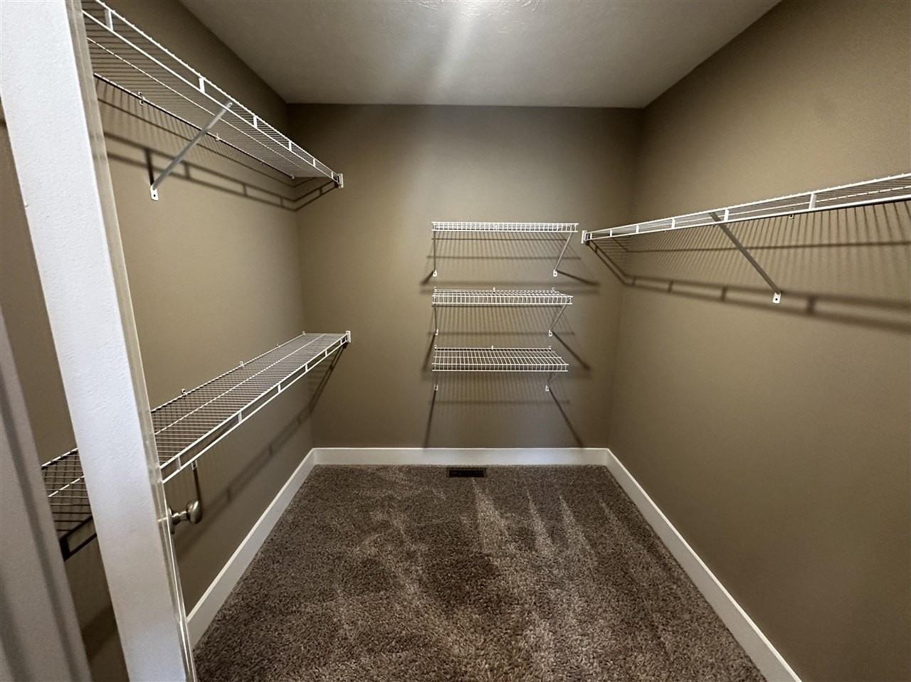 2922 Gunsmoke Trail Way - Photo 3 of 15