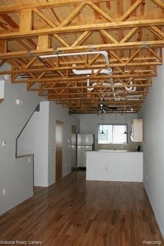 509 S Crooks Rd - Photo 2 of 11