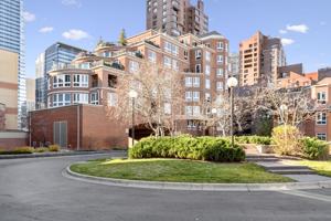 featured image of 1505, 400 Eau Claire Avenue SW - 1 #1