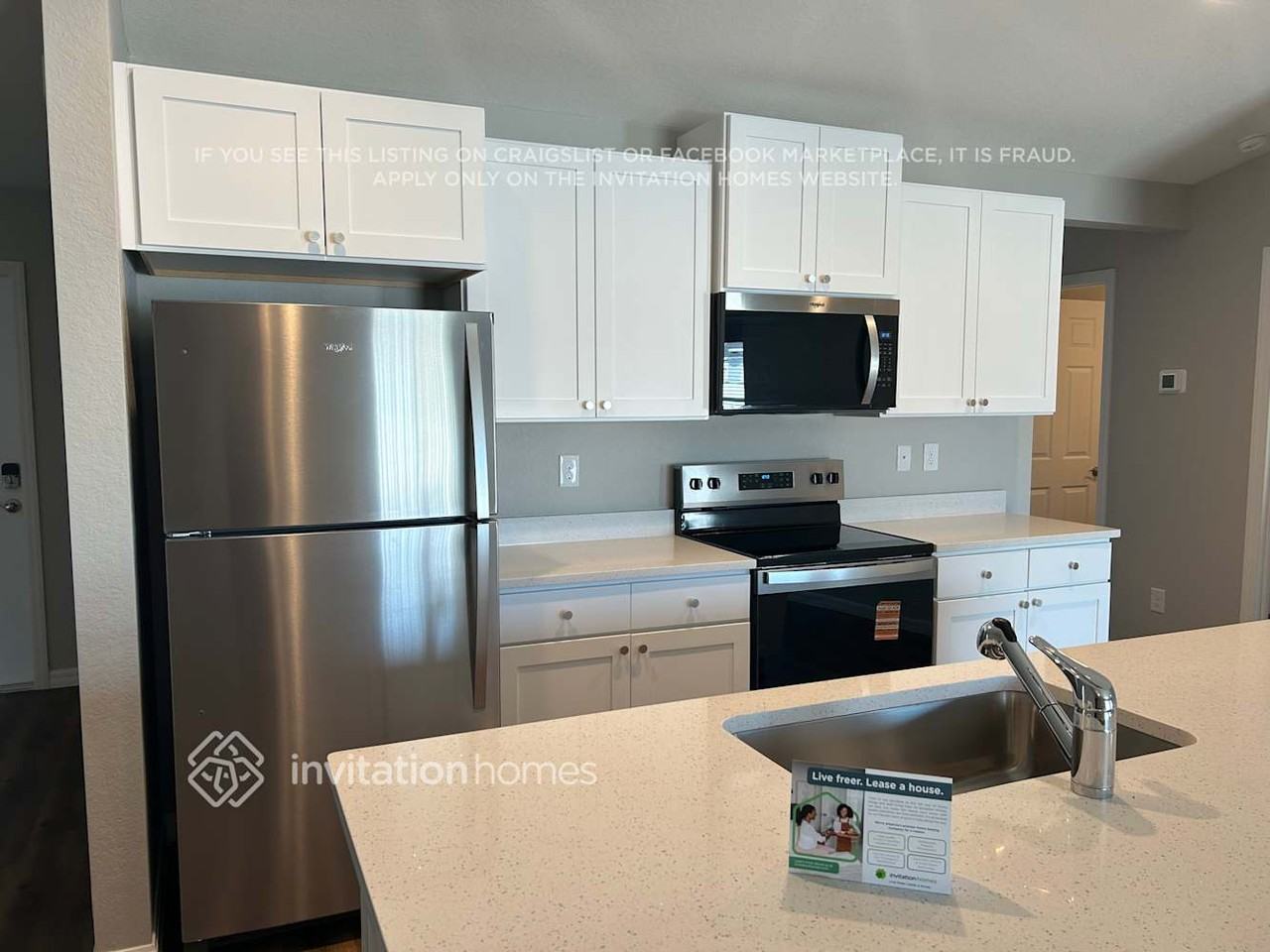 711 Northeast 1st Place - Photo 5 of 17