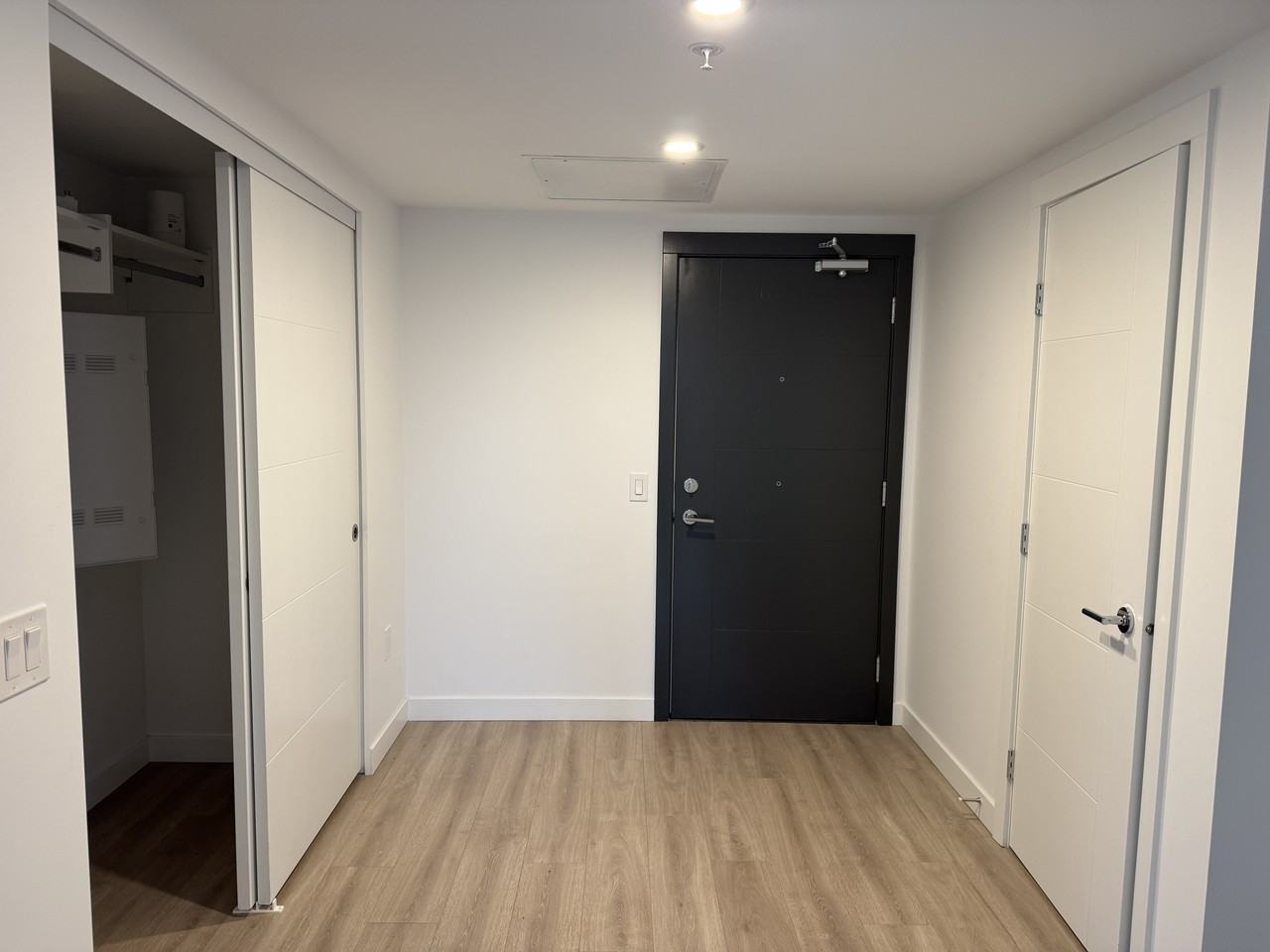 823 Carnarvon Street #2203 - Photo 3 of 12