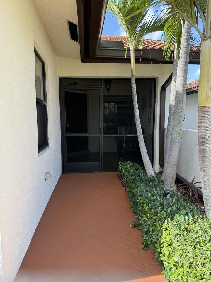 21583 Villa Nova Drive - Photo 3 of 33