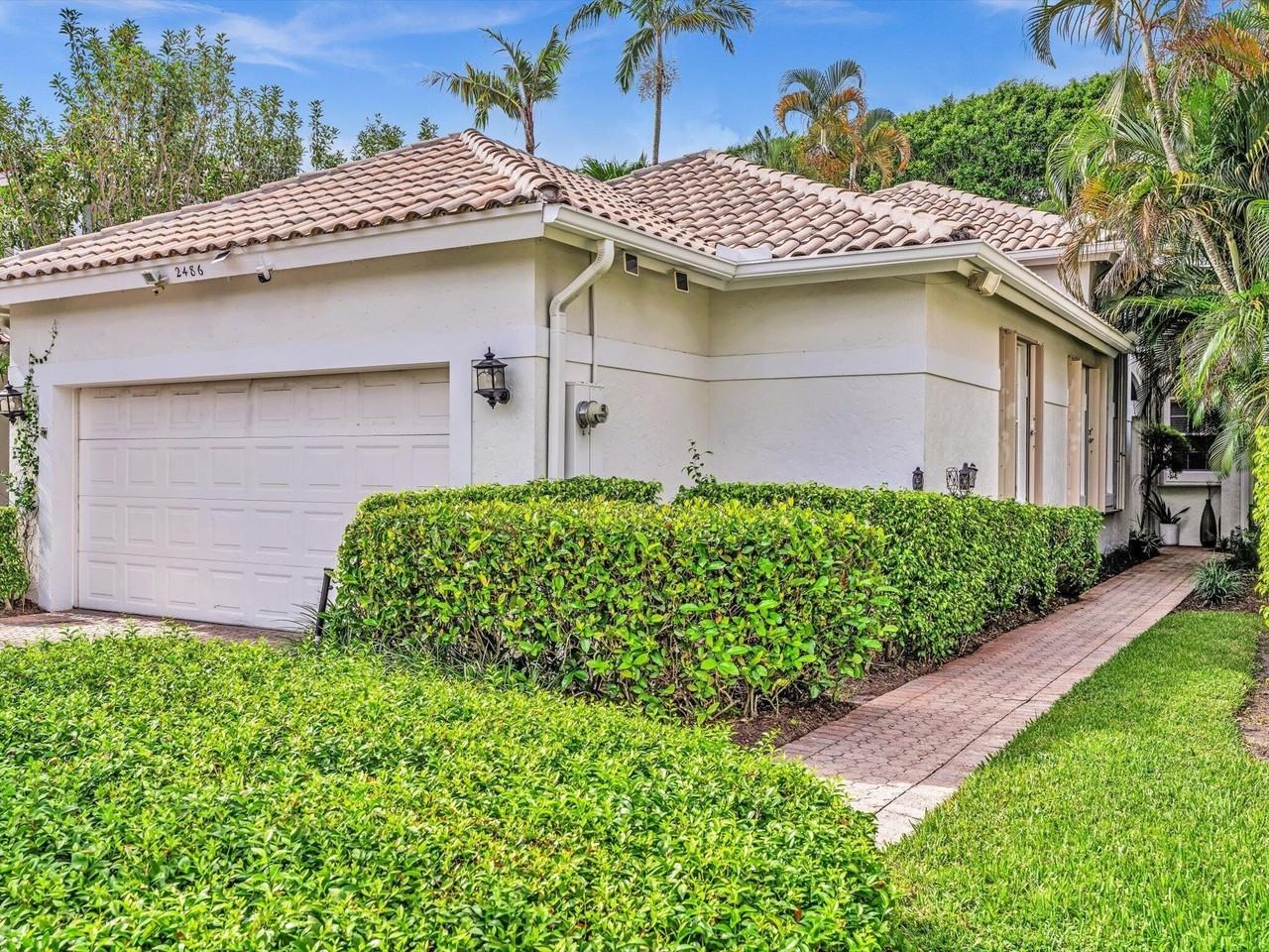 2486 Nw 66th Dr - Photo 2 of 50