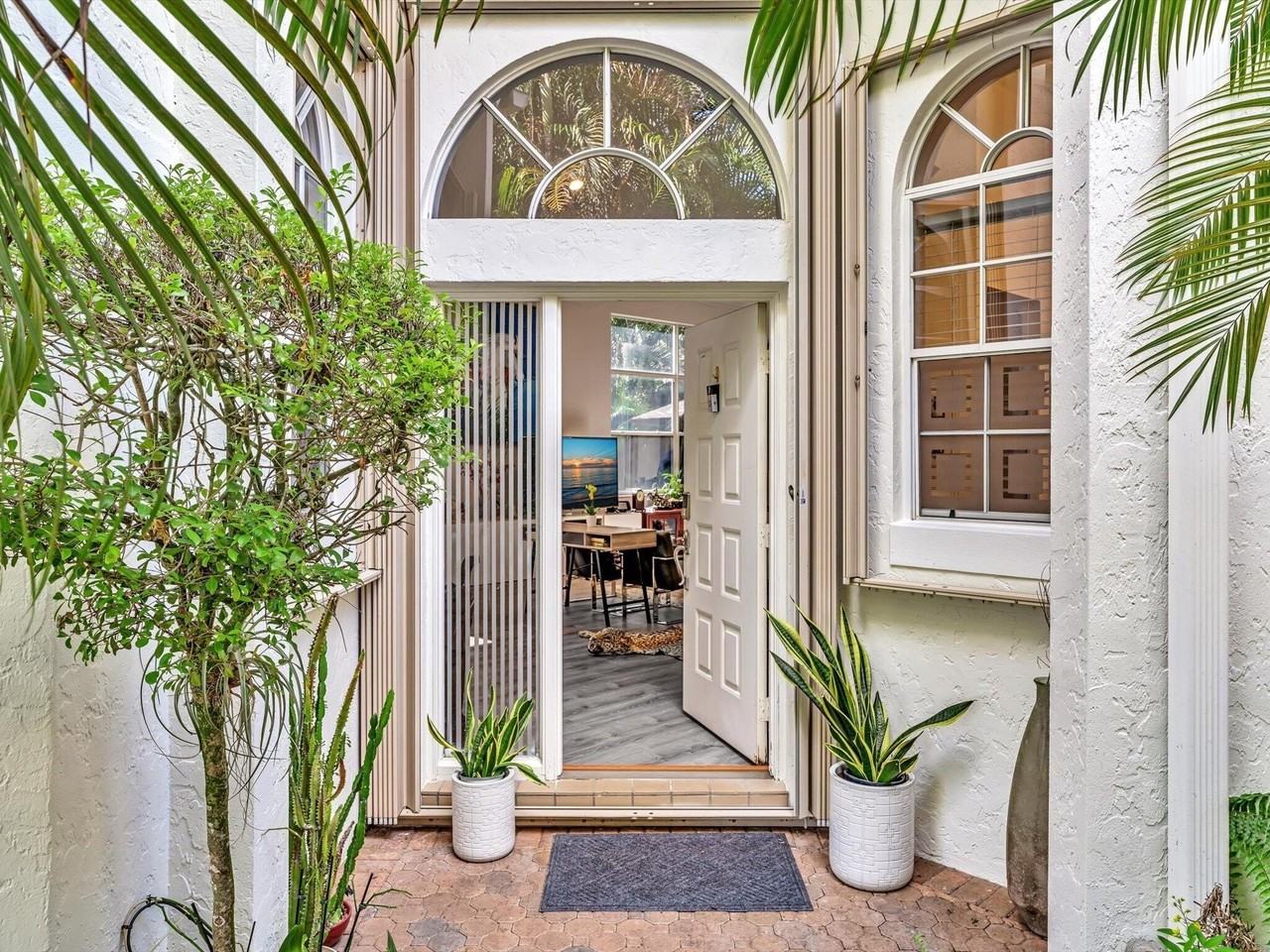 2486 Nw 66th Dr - Photo 3 of 50