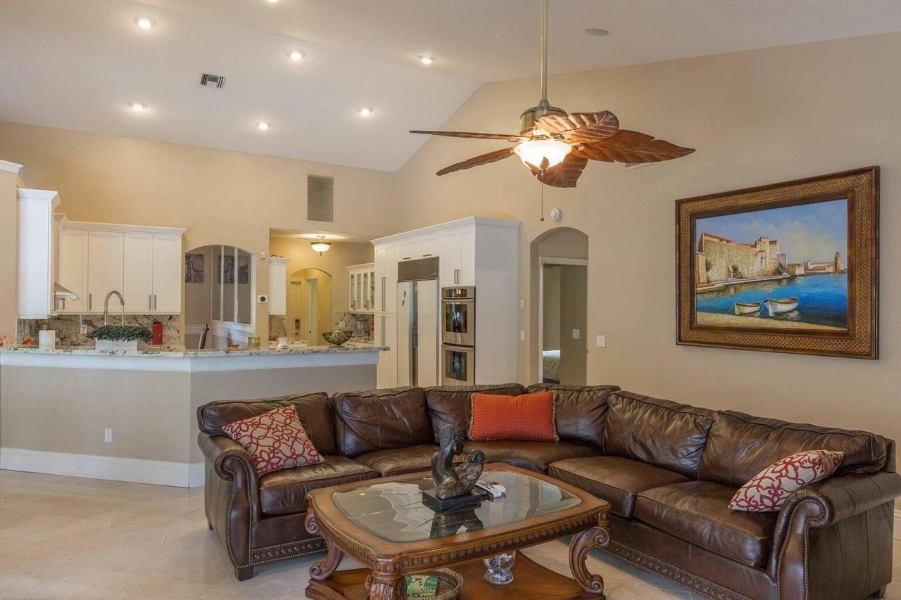 14816 Stirrup Ln - Photo 5 of 30