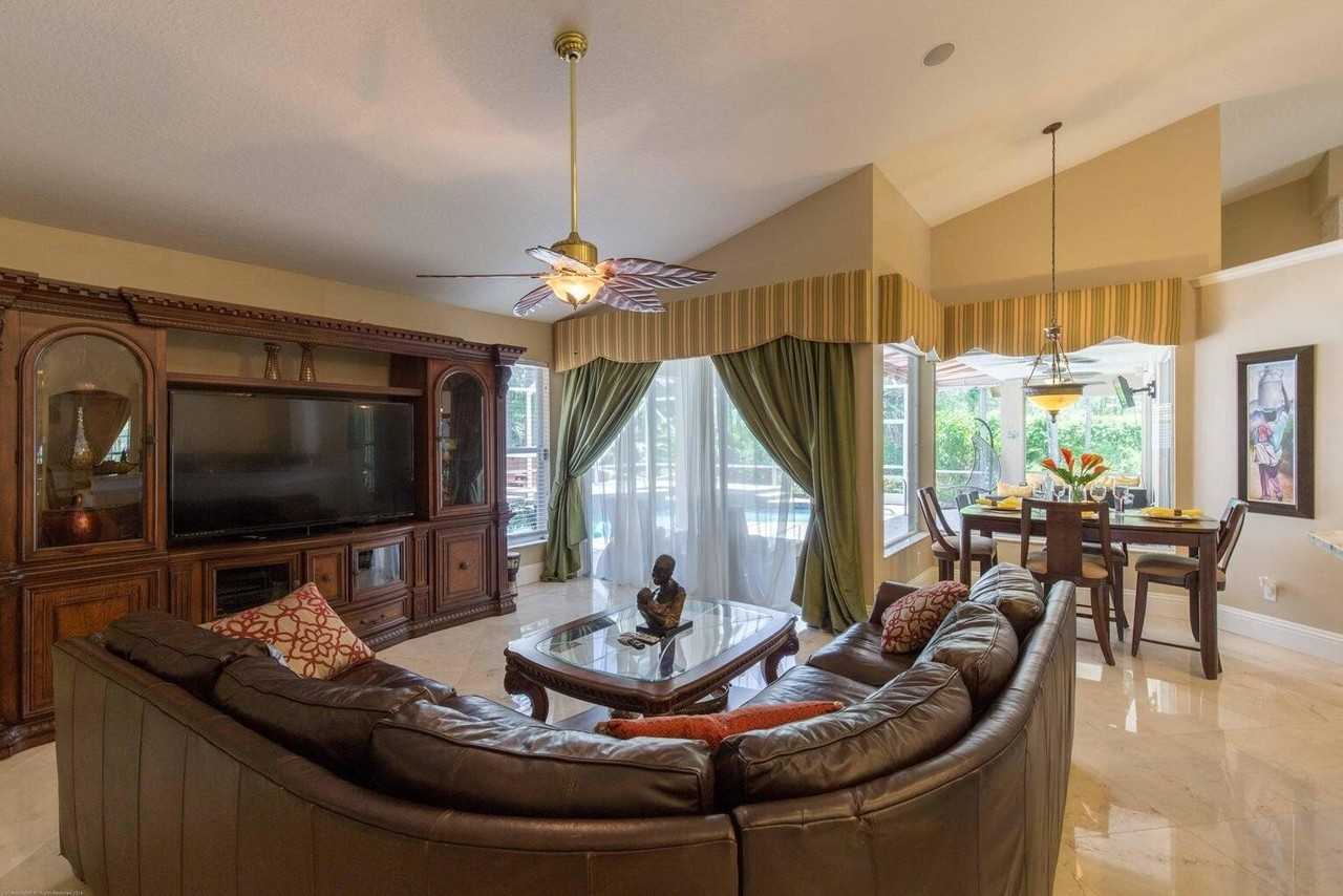 14816 Stirrup Ln - Photo 7 of 30