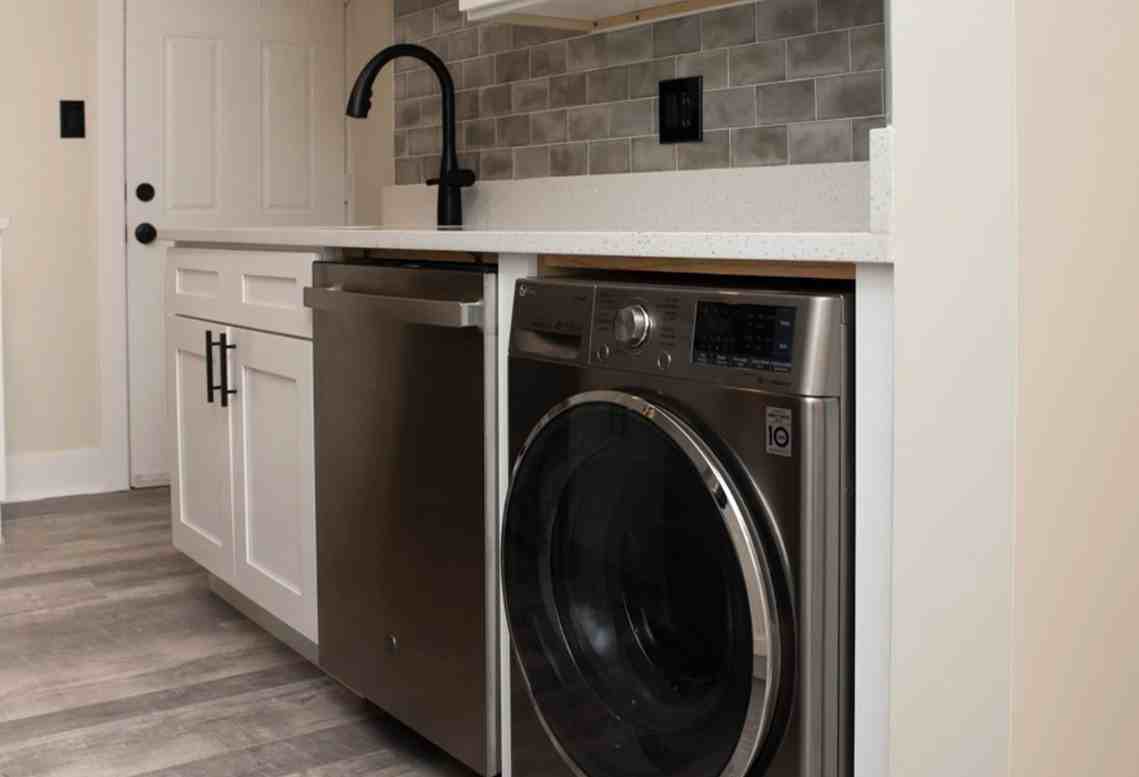 W Grace St & N Greenview Ave - Photo 2 of 11