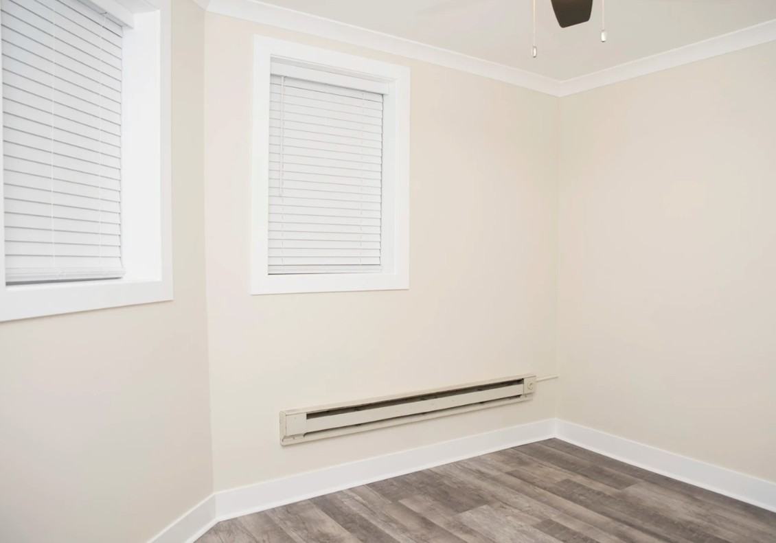 W Grace St & N Greenview Ave - Photo 3 of 11