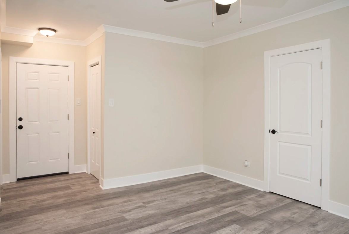 W Grace St & N Greenview Ave - Photo 5 of 11