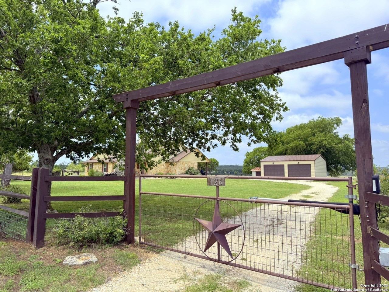 126 Candlin Lane - Photo 2 of 15