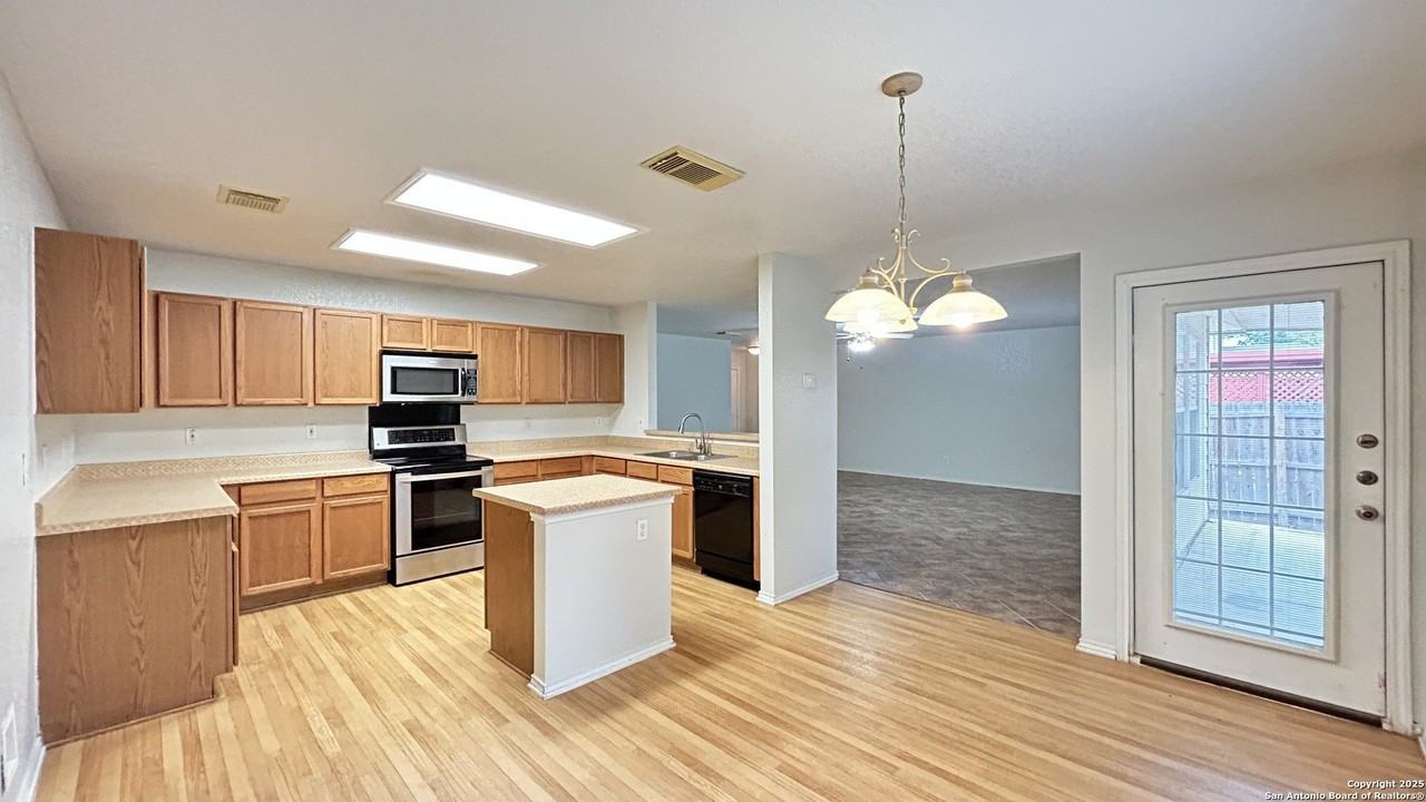 10602 Weathering Run - Photo 5 of 28