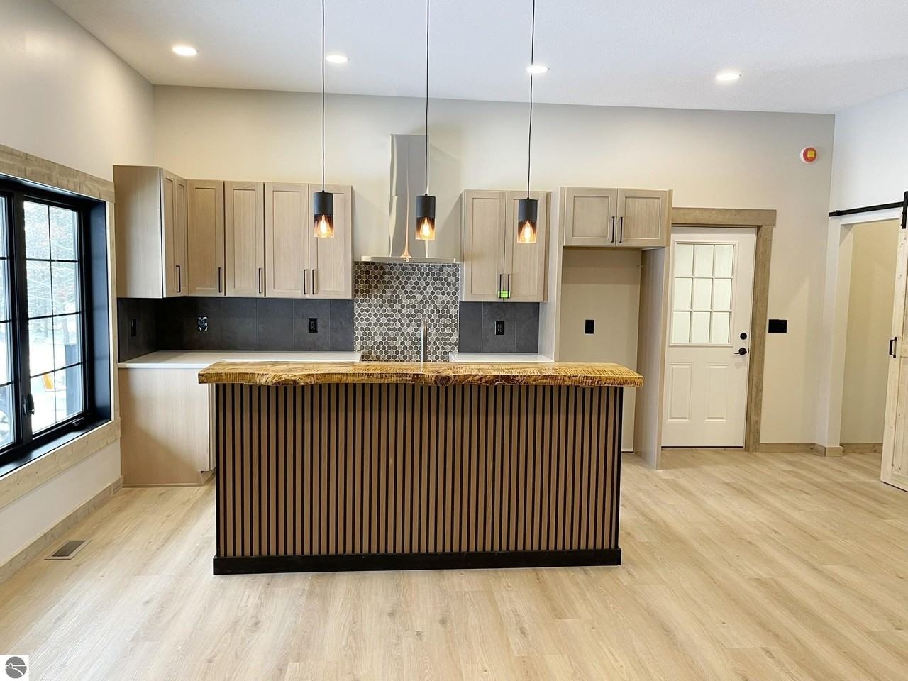 Kalkaska St - Photo 5 of 28