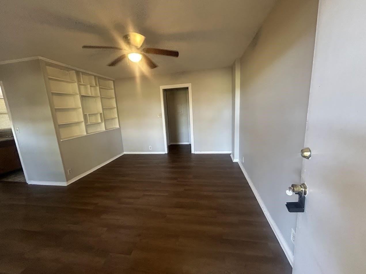 2619 Mission Rd - Photo 4 of 12