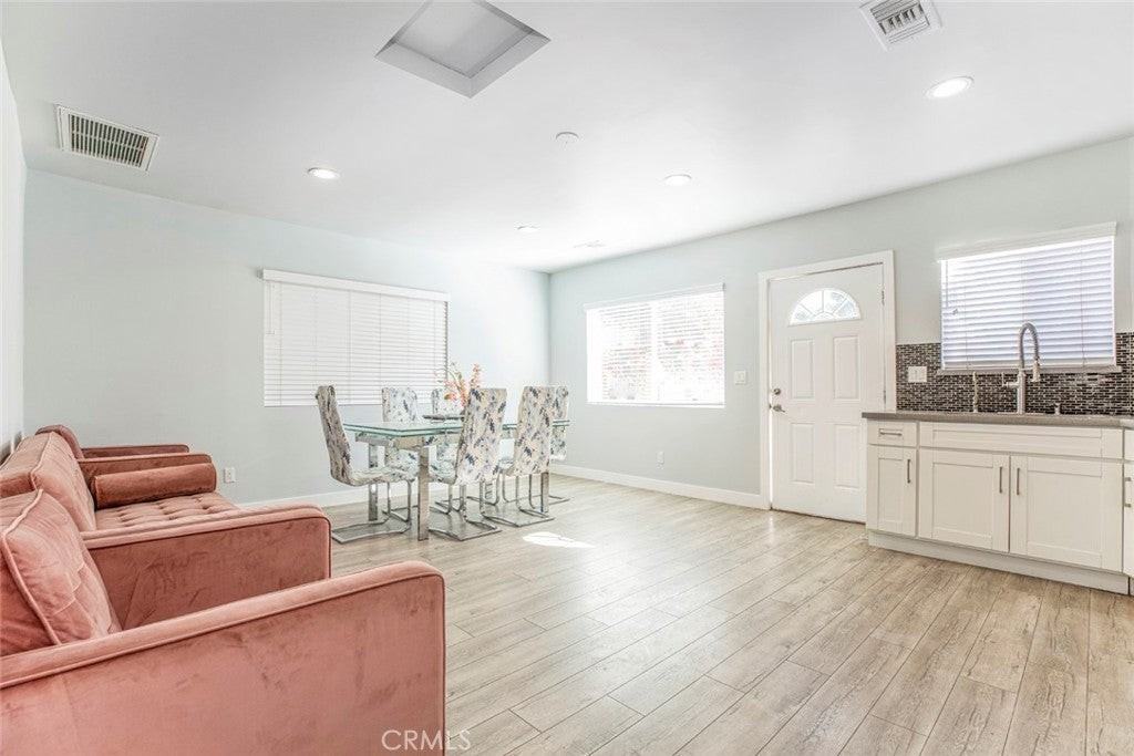 10563 Vinedale Street - Photo 4 of 17