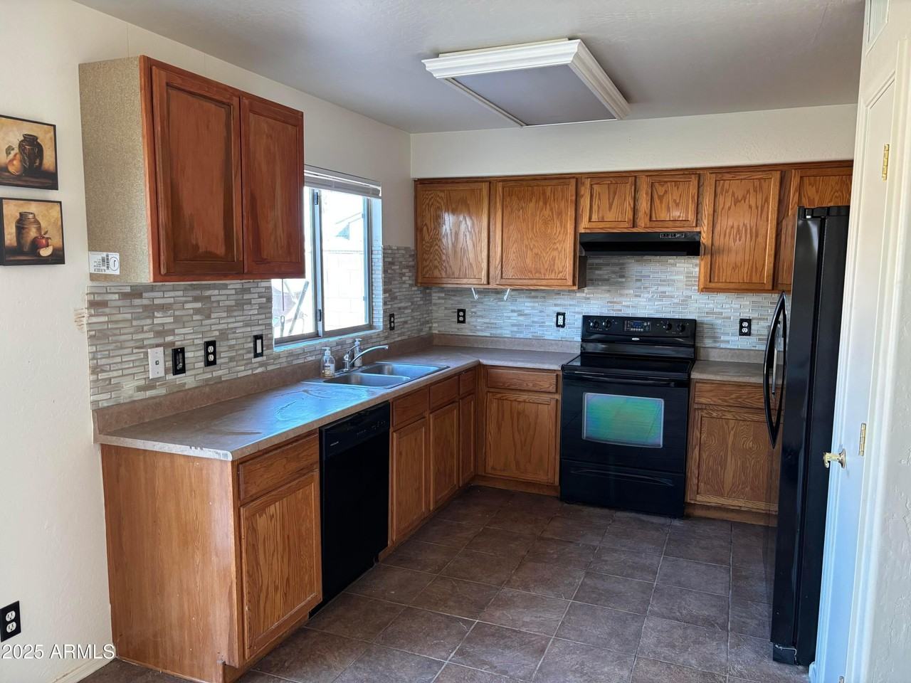 16234 N 165th Ln - Photo 3 of 13