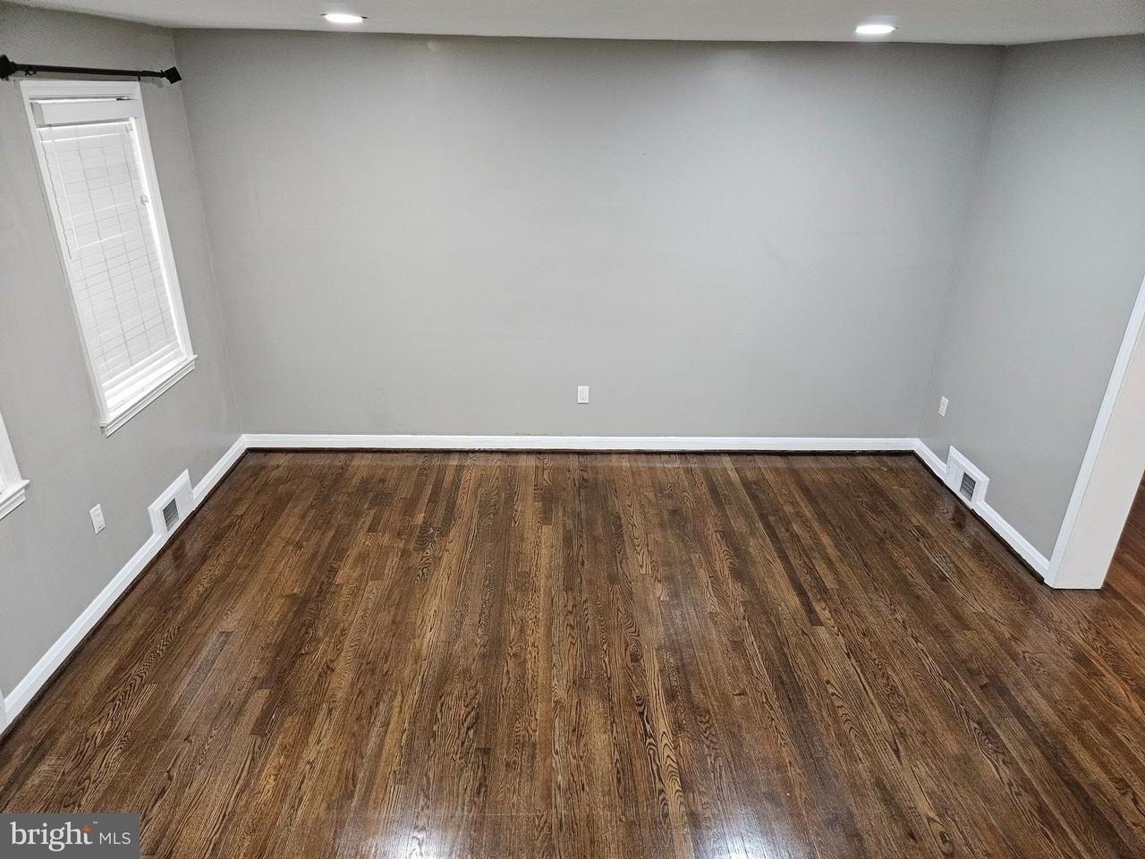 1285 Cedarcroft Rd - Photo 4 of 20